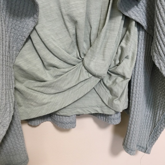 2 Pc Cardigan set - Picture 3 of 4